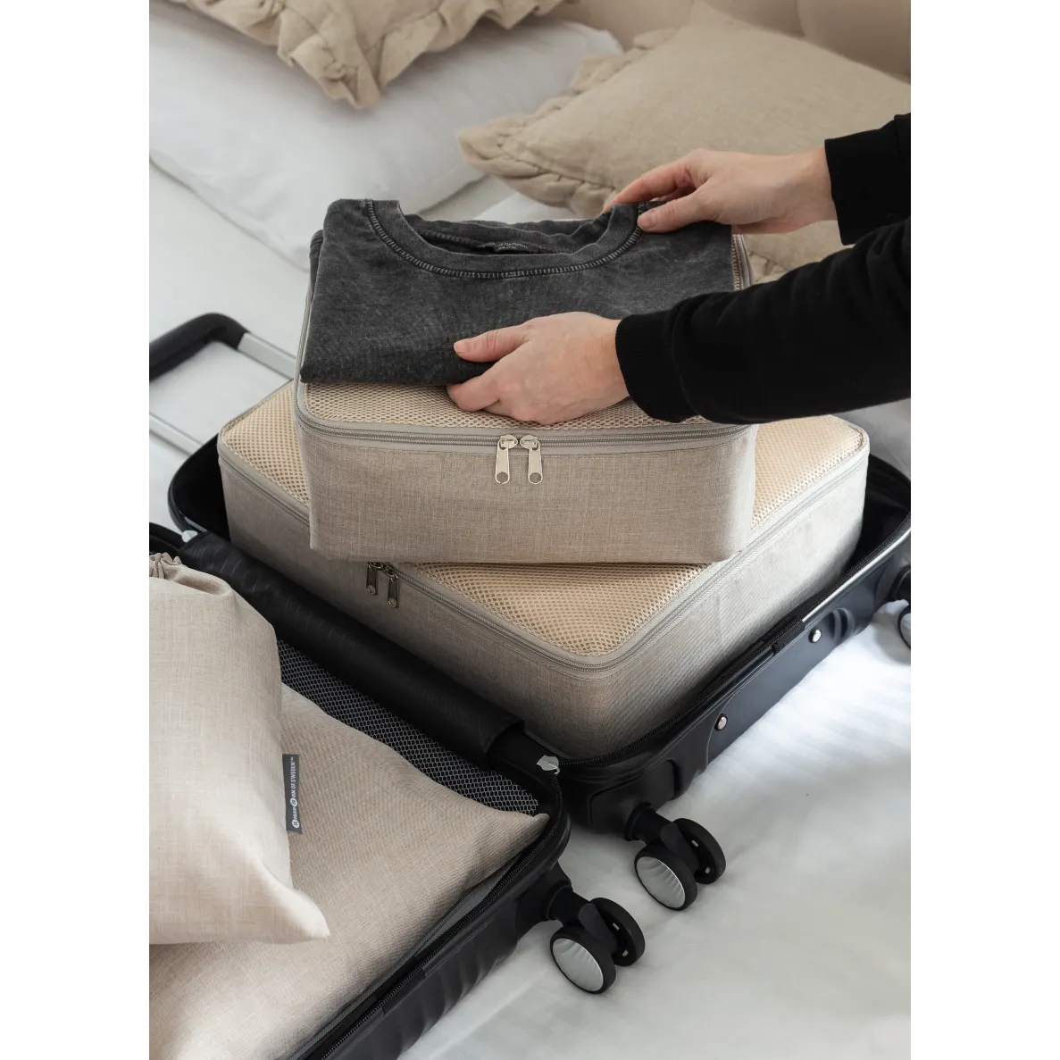 BigSo Box Packing Cube M, beige, lifestyle-1