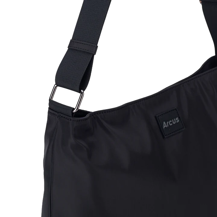 arcus sort tote, detalje