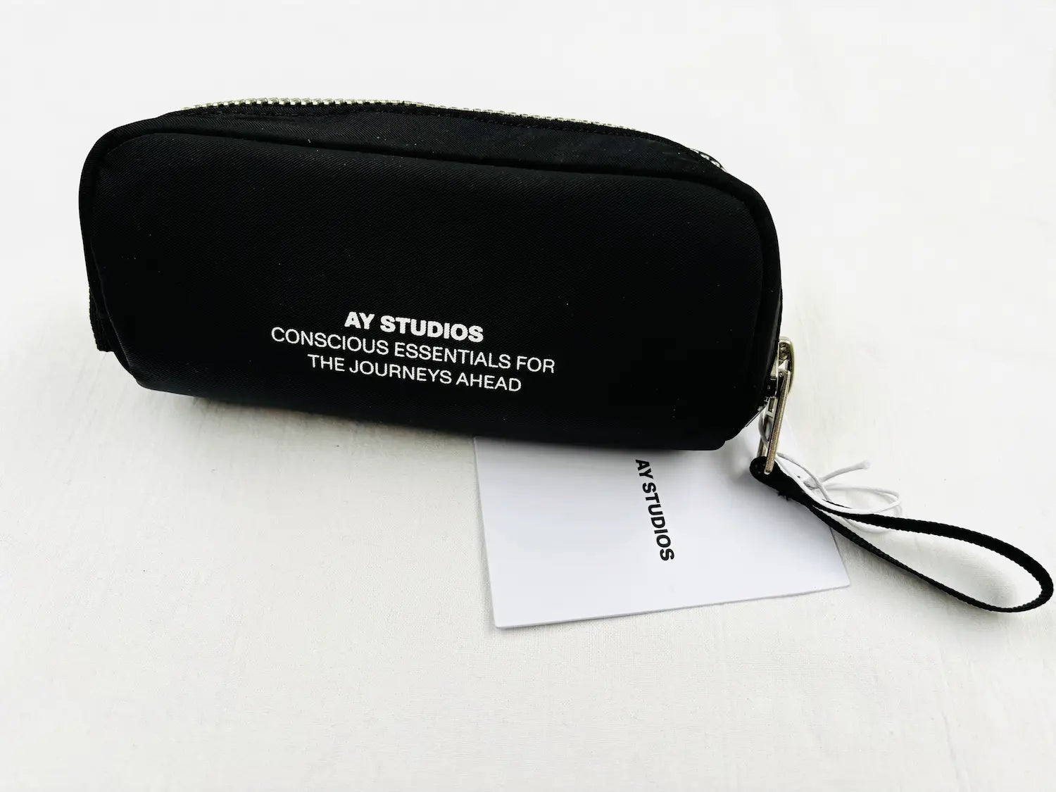 brilleetui sort Ay Studios