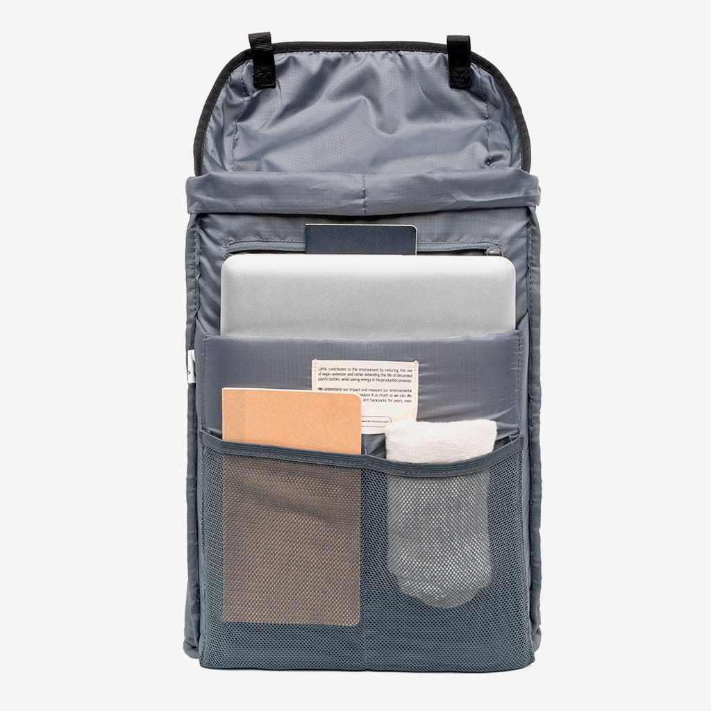 Lefrik mountain rygsæk åben med indhold