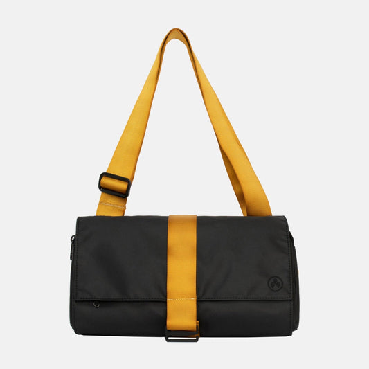 Kiwee triangle sling taske sort med gul strop