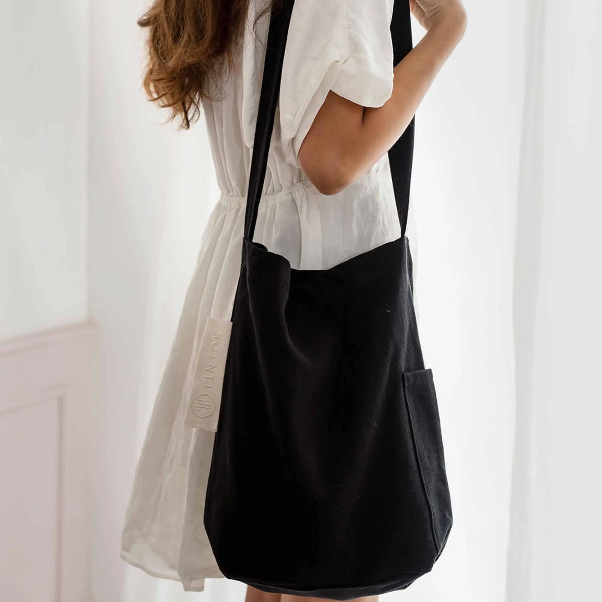 Mira tintok Tote black