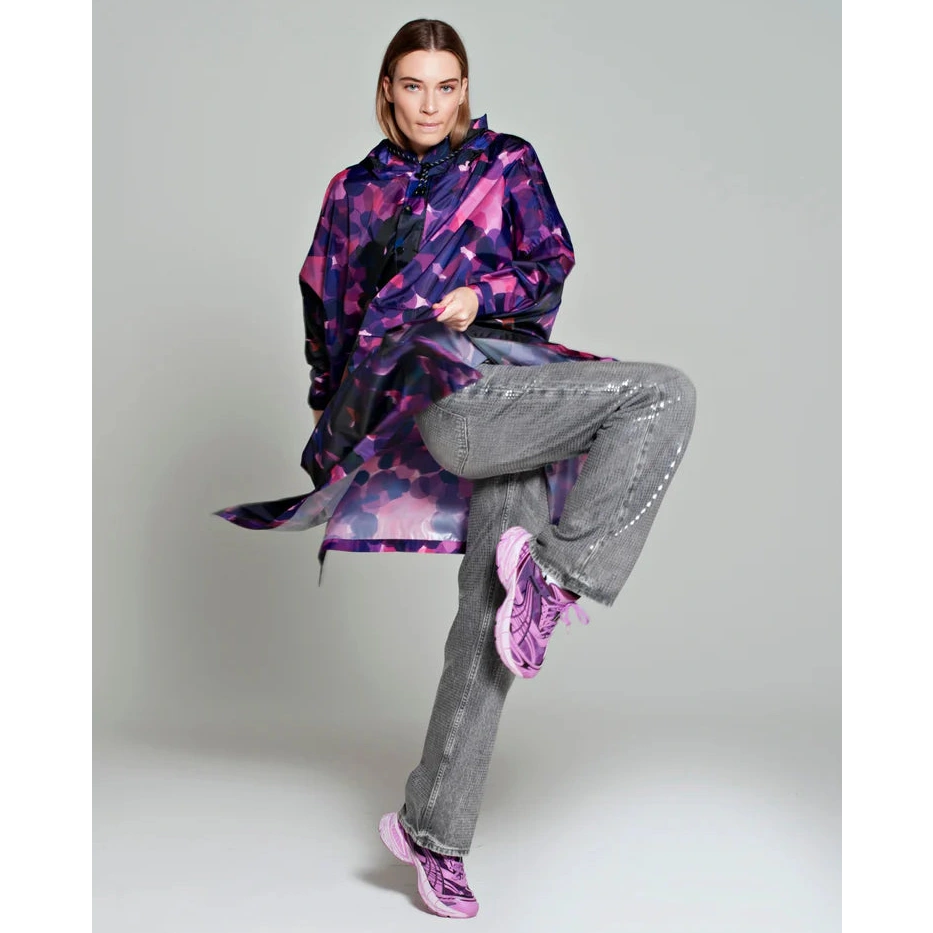 rainkiss regnponcho, city lights