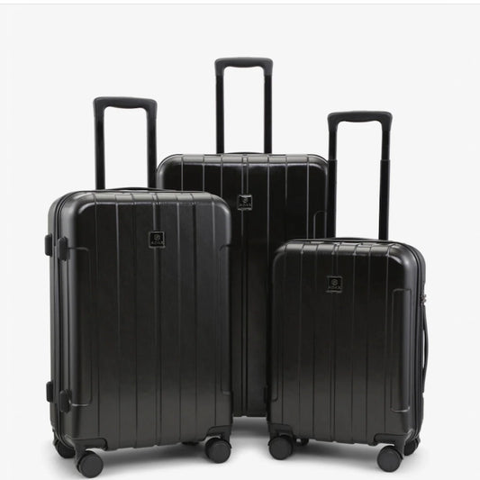 Adax set med tre kuffertstørrelser i sort
