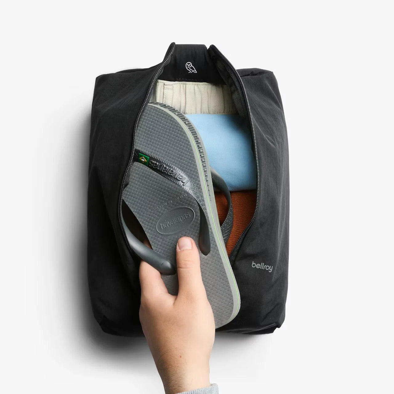 Bellroy packing caddy 8l sort med indhold