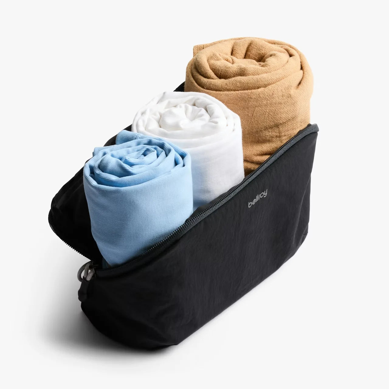 Bellroy Lite Packing Pouch 3 liter sort med indhold
