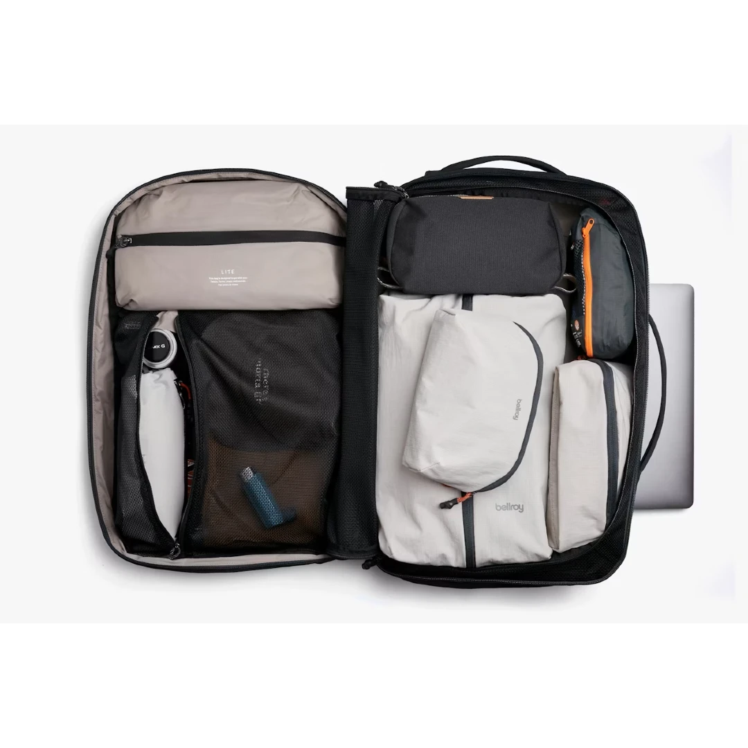 Bellroy Lite Travel Pack 38 liter, sort, åben
