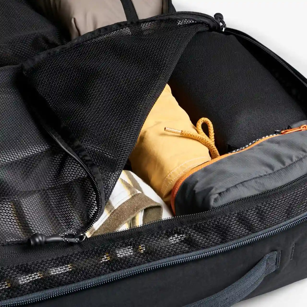 Bellroy Lite Travel Pack 38 liter, sort, mesh pakkerum
