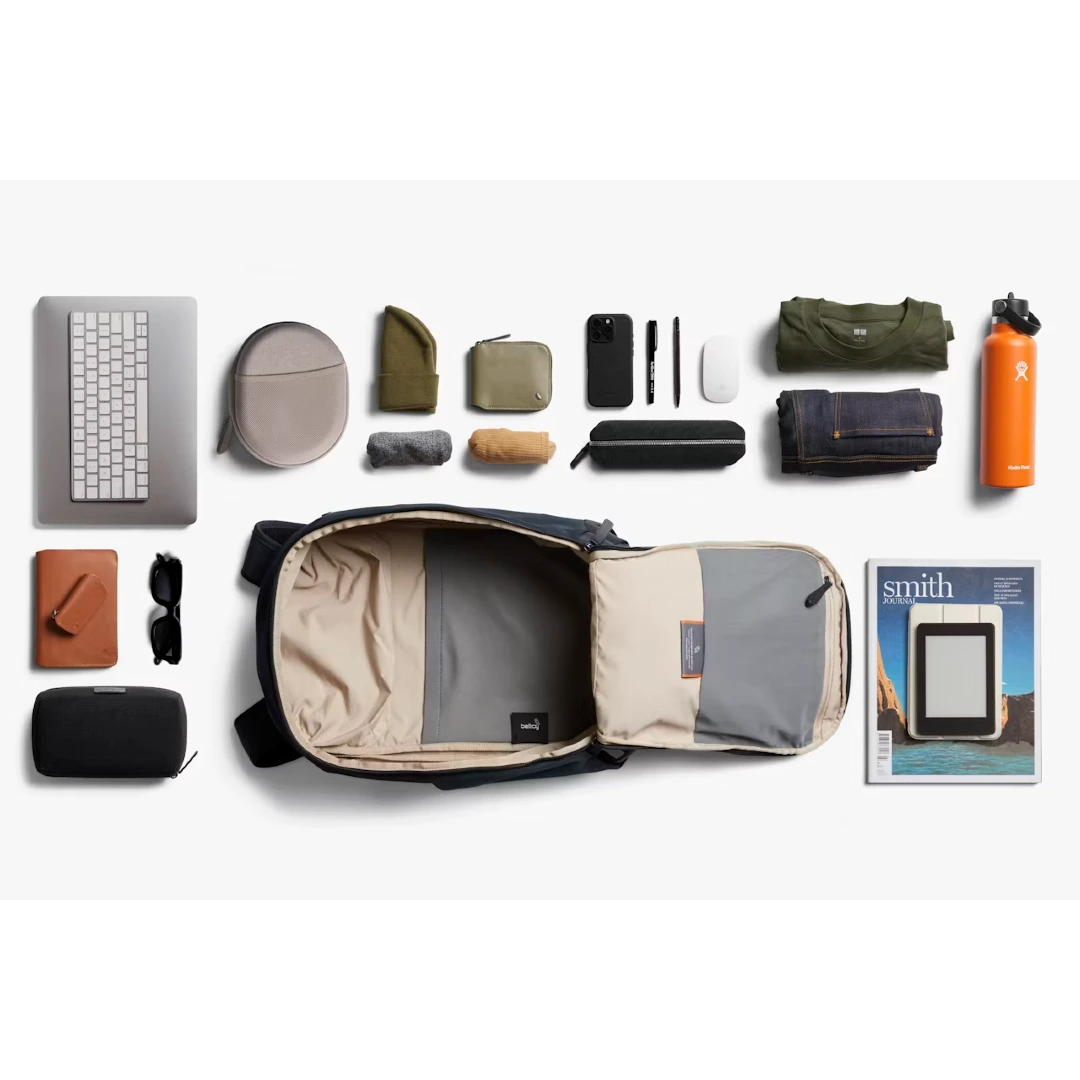 Bellroy transit workpack 20 liter, mørkeblå nightsky, flatlay