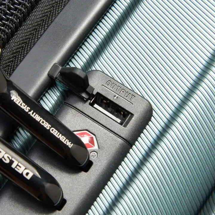 delsey shadow 5.0 kabinekuffert slim grøn, usb-stik