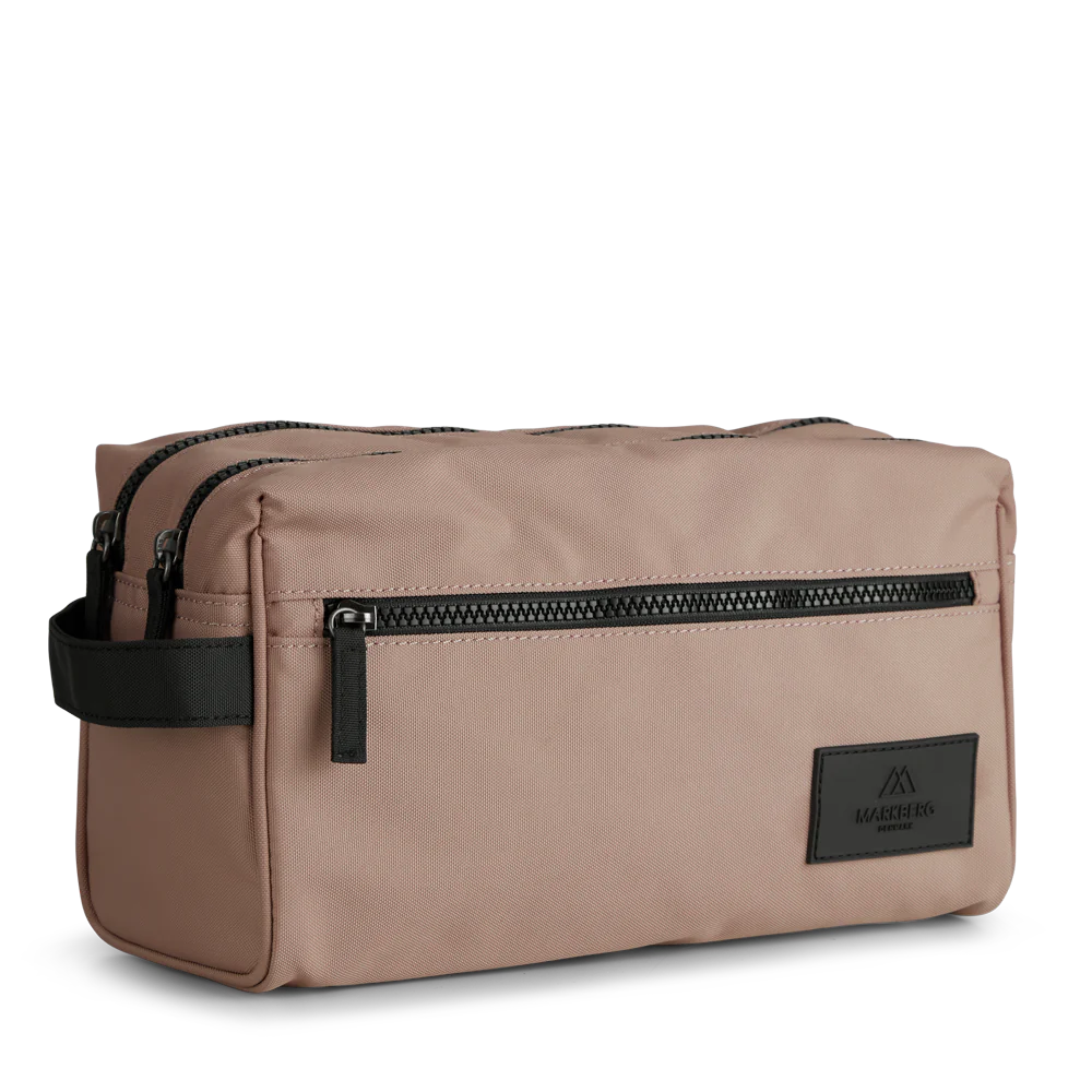 markberg josefine toilettaske soft blush,set fra siden