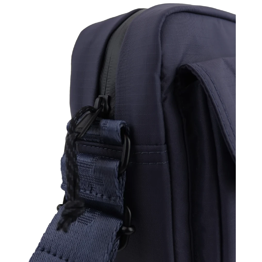 Kintobe Miles taske i farven twilight blue, detalje