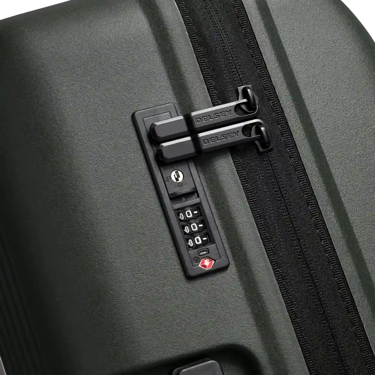 Delsey Ordener medium 66 cm grøn kuffert, lås, TheTraveller