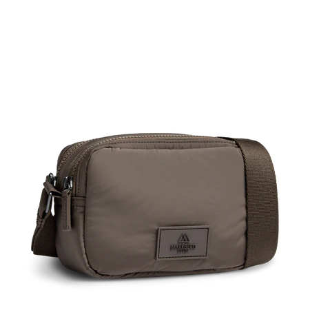 markberg less crossbody taske