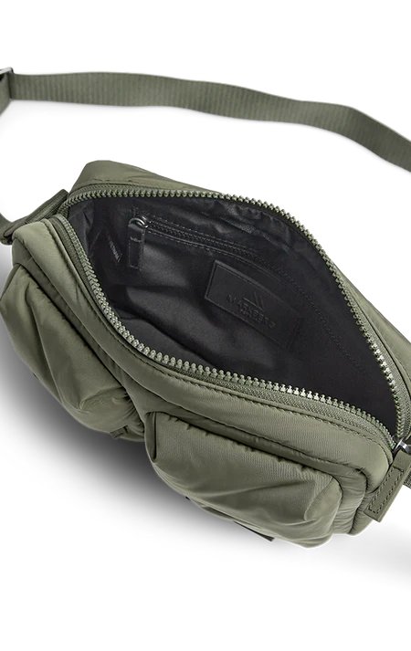 Markberg Beat Crossbody Olive, åben