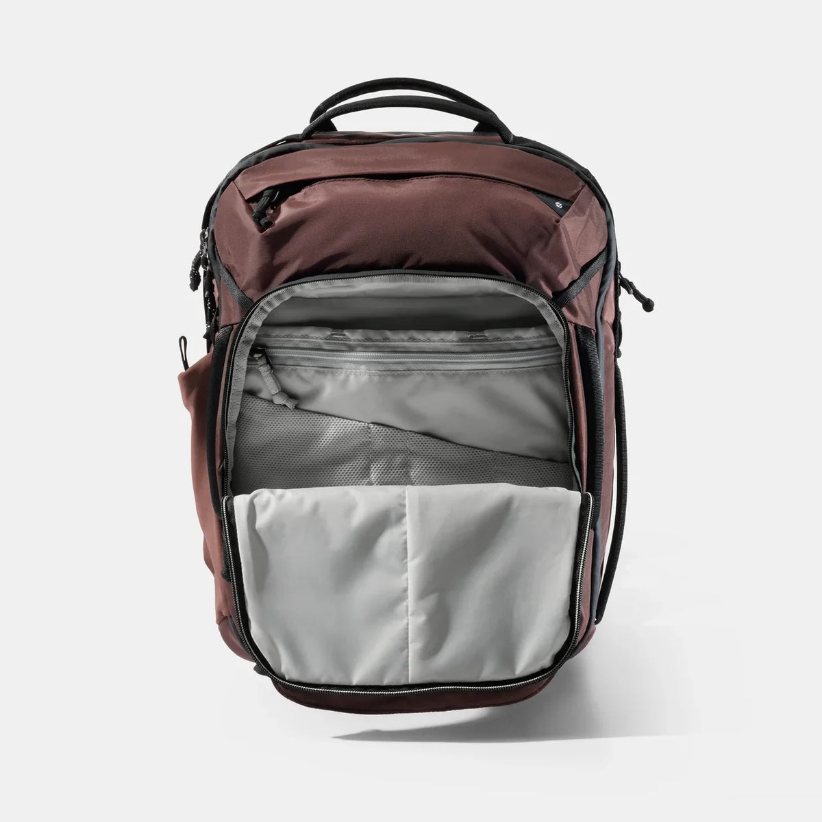 Matador 18 liter personal item travel pack , garnet/rødbrun, forfra, åben,