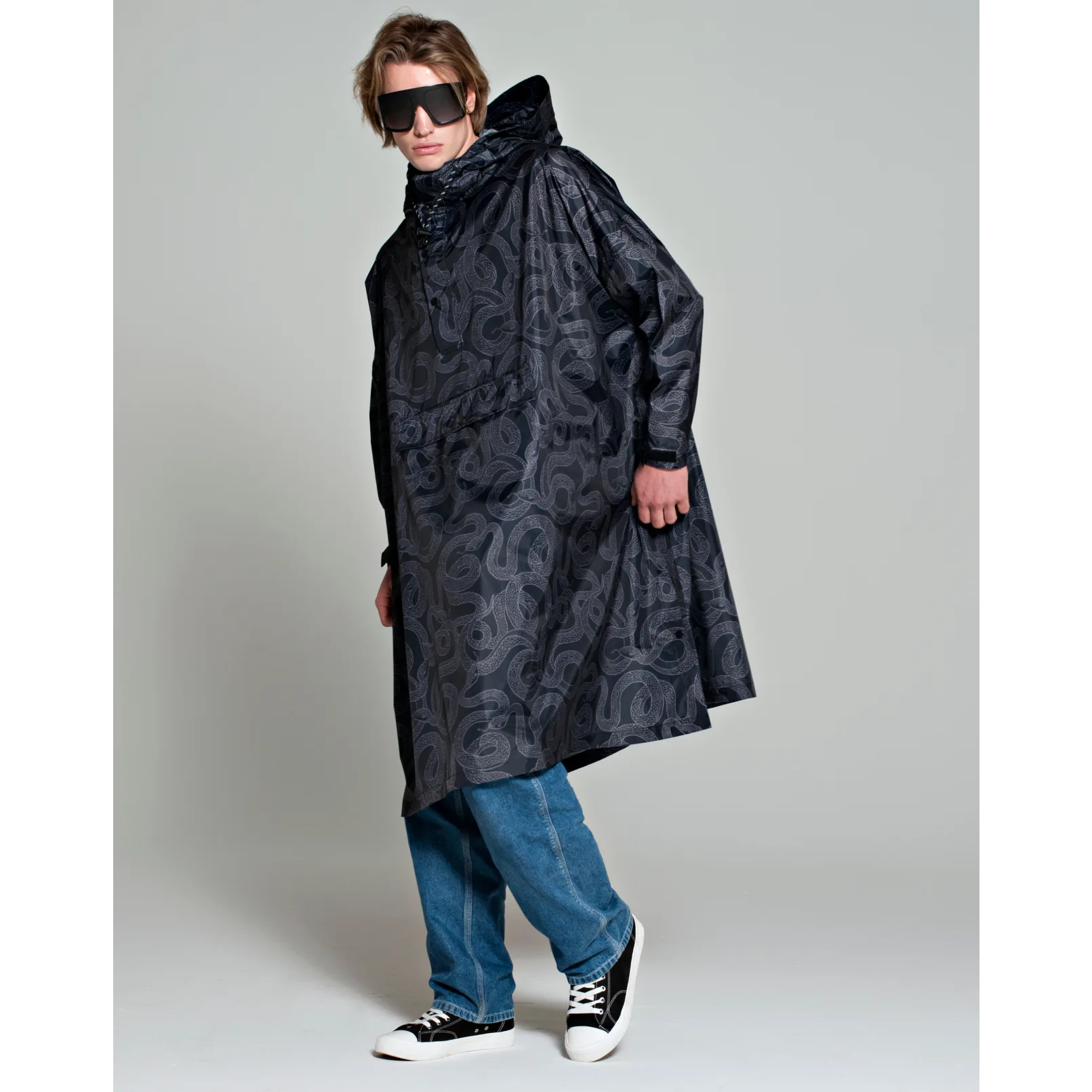 Rainkiss Regnponcho -Snakes on a poncho
