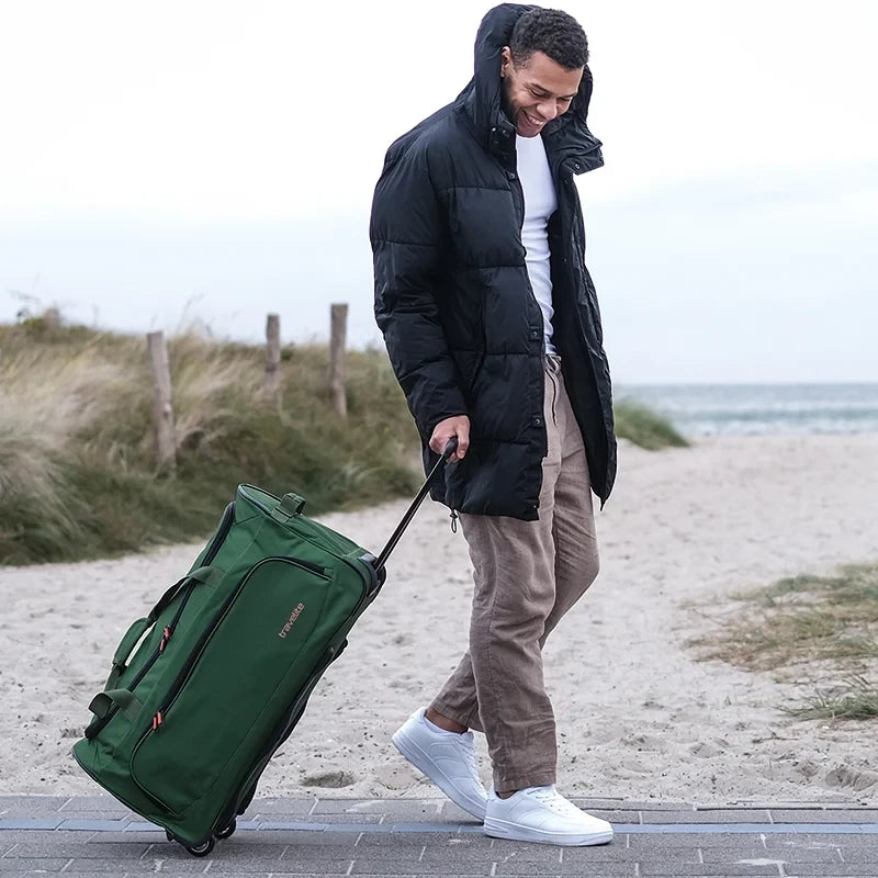 travelite basics grøn rejsetaske på hjul