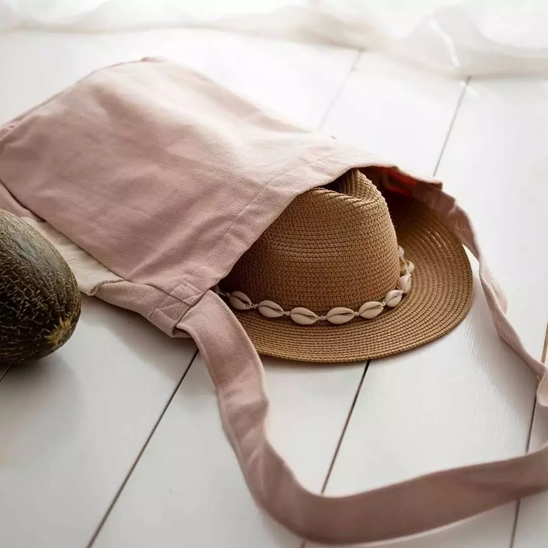 tintok tote rose med hat