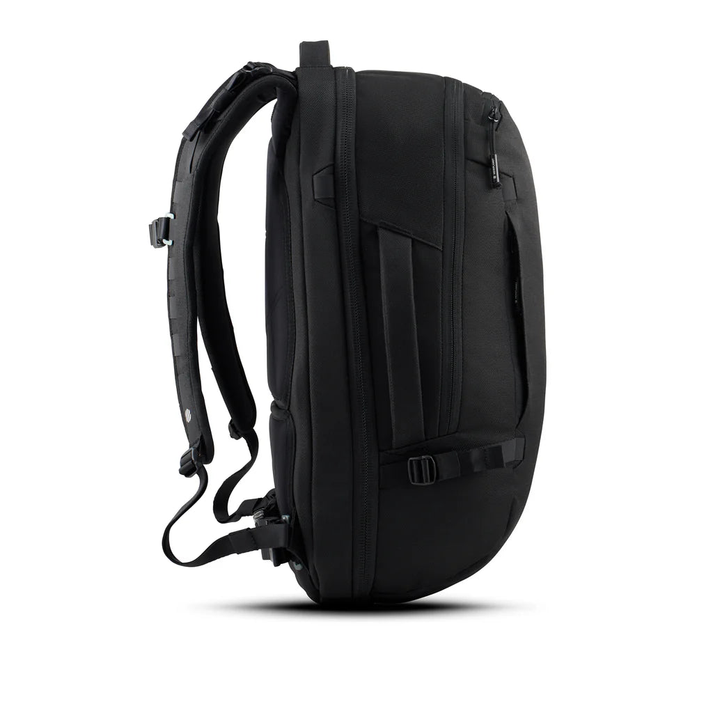 Heimplanet Travel Pack 28 liter, fra siden