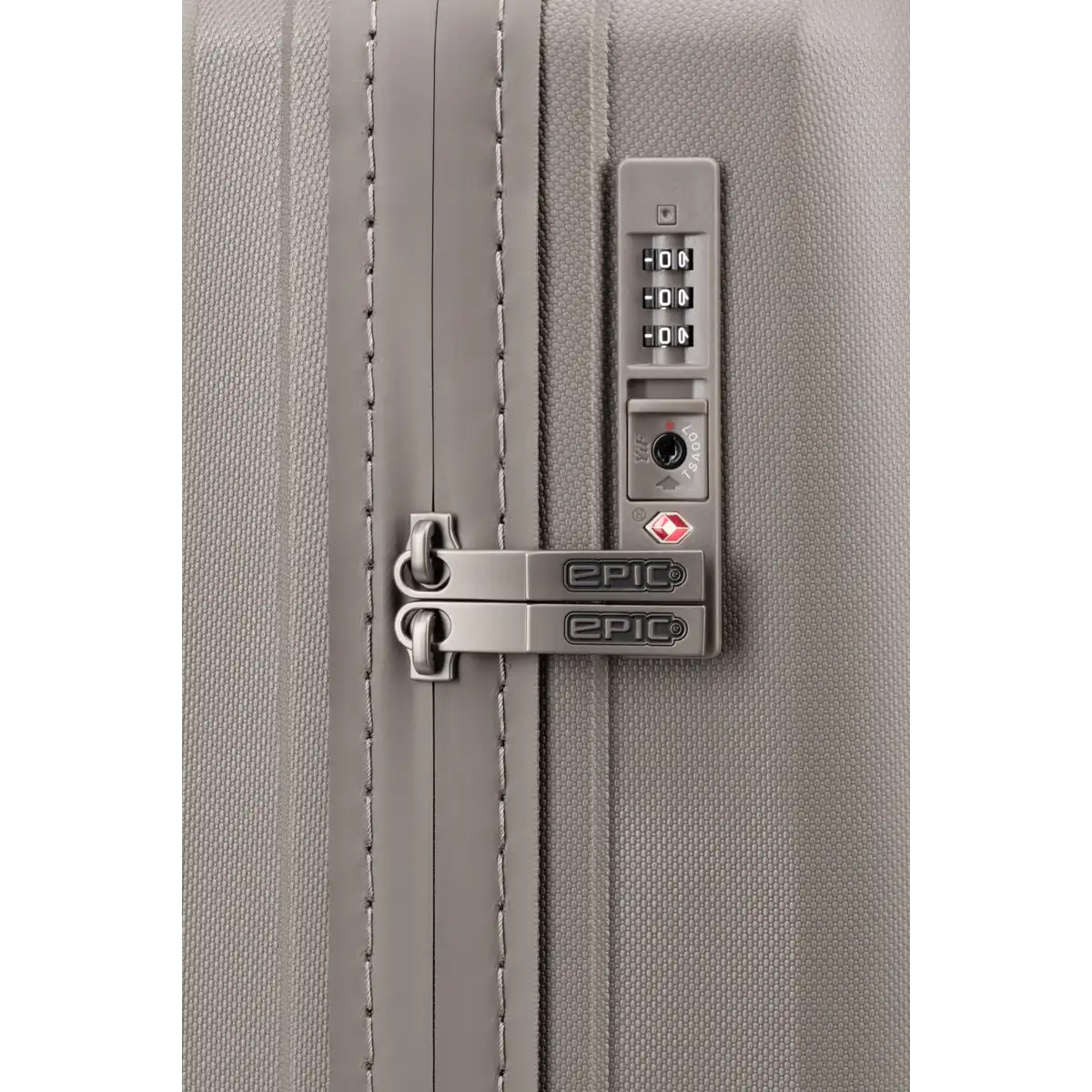 Epic Phantom SL kabinekuffert i farven StudioClay, lås