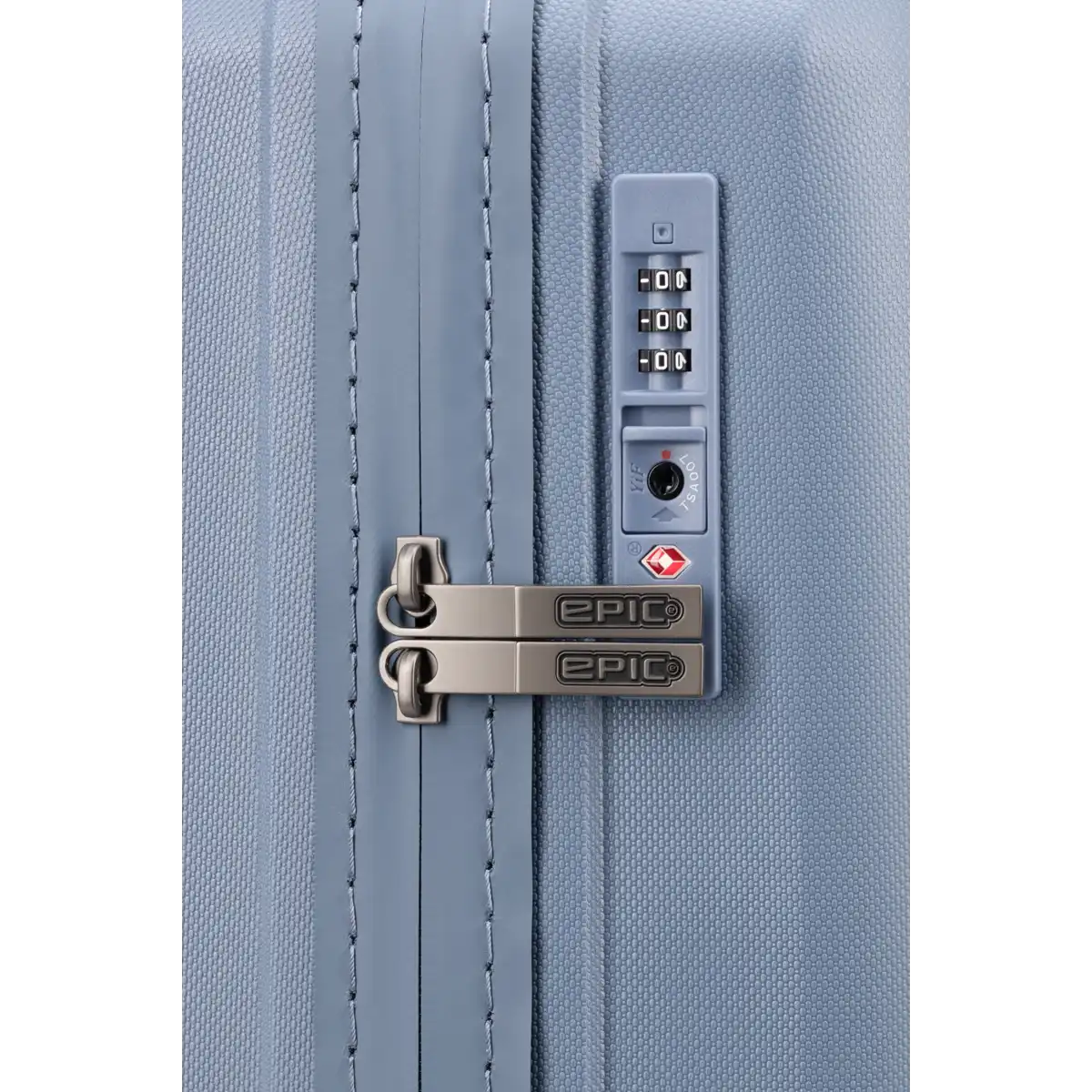 Epic Phantom SL Kabinekuffert skyblue, lås