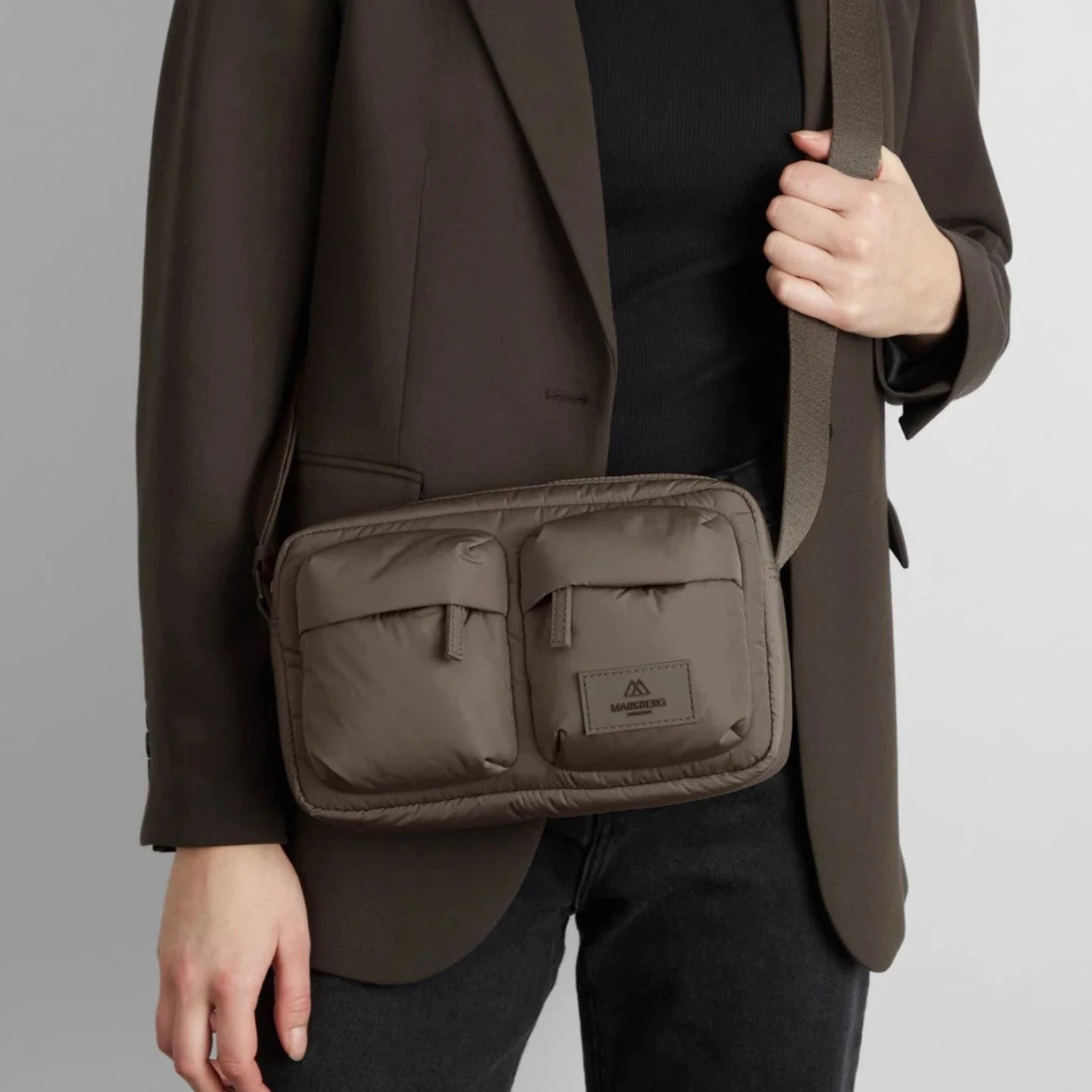 markberg beat crossbody taske,brun, model