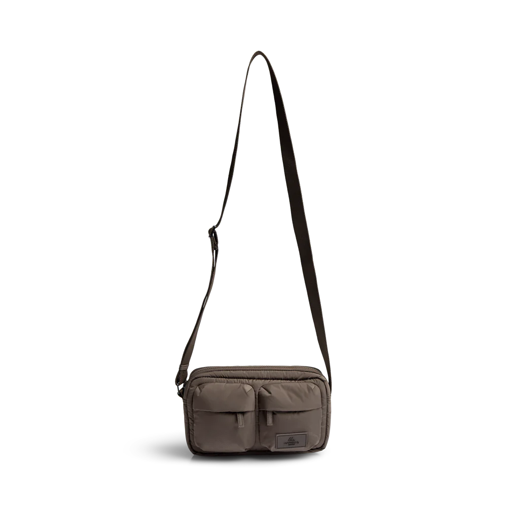 markberg beat crossbody taske,brun med crossbody strap