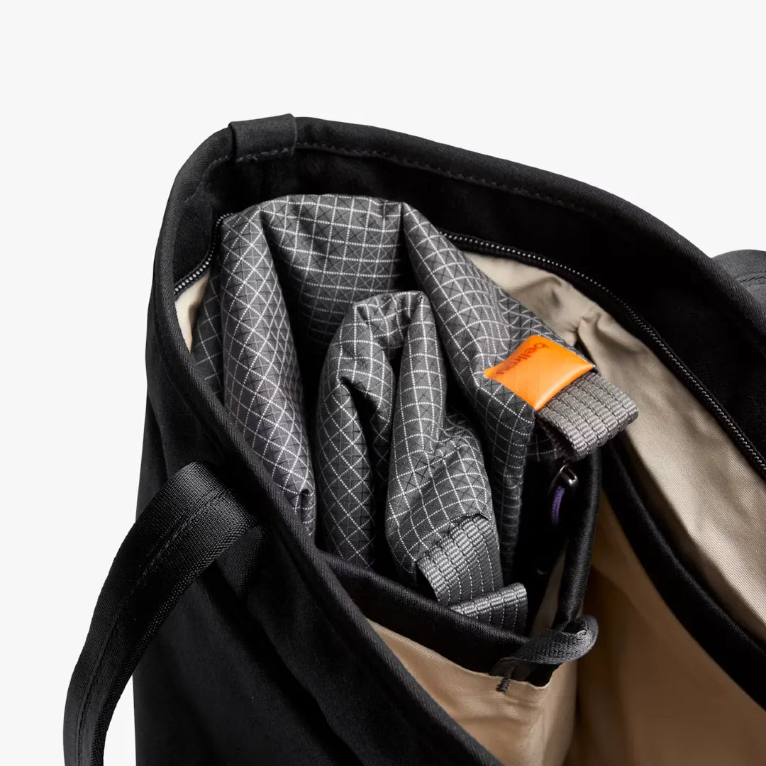 Bellroy Cooler Caddy 6 liter pakket i taske og sammenoldet