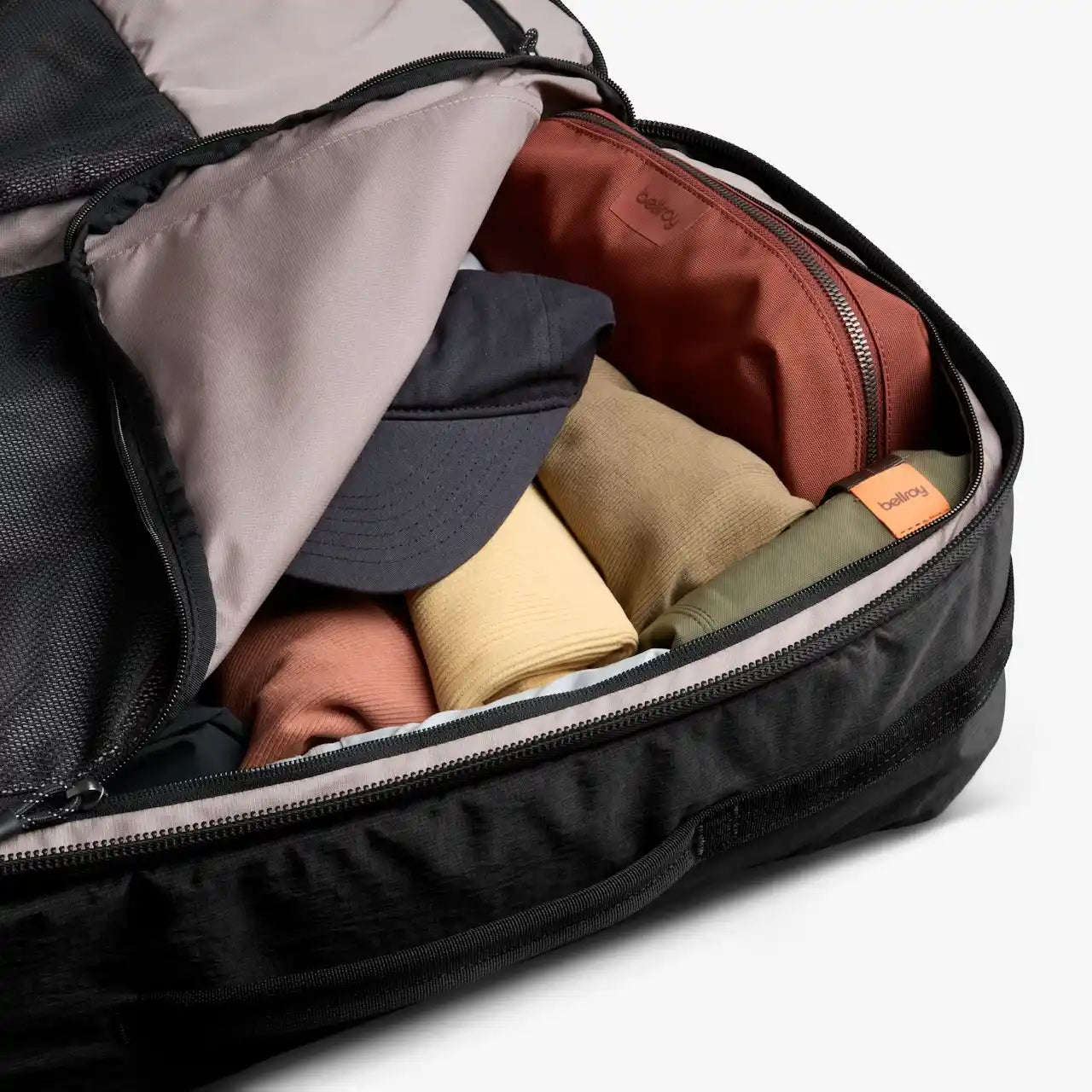 Bellroy Lite CarryOn Sort, indvendig