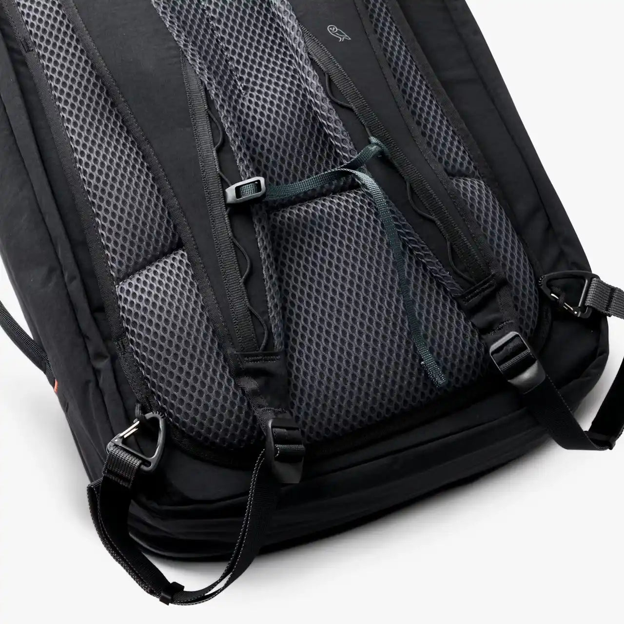 Bellroy Lite Travel Pack 38 liter, sort, rygpanel