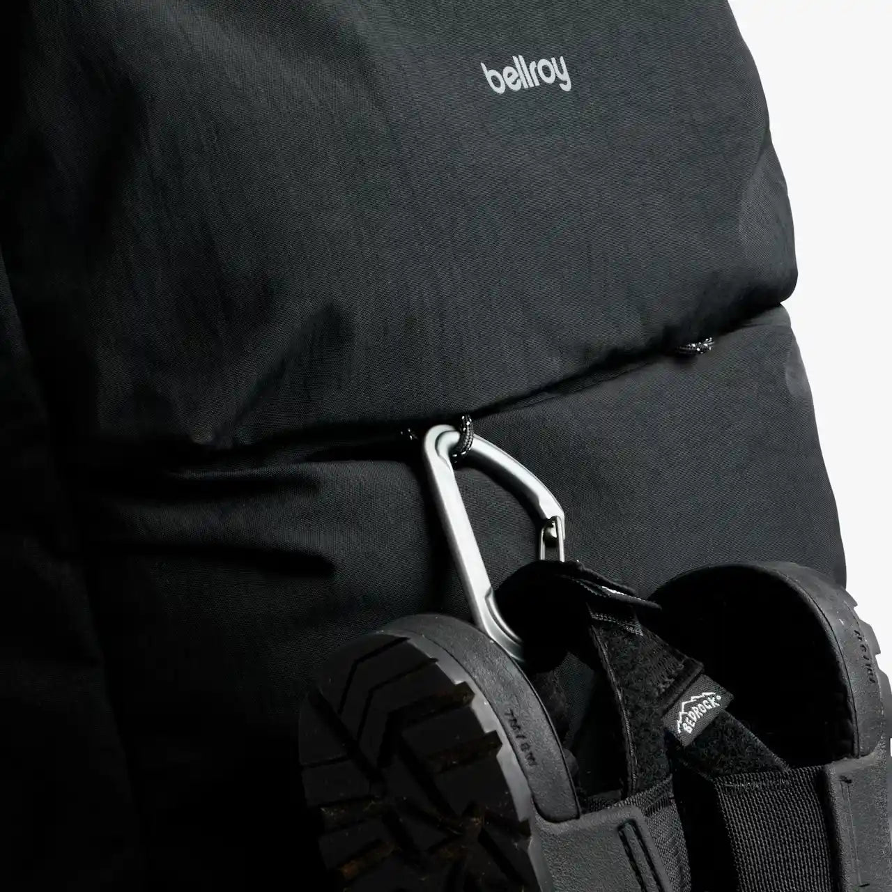 Bellroy Lite Travel Pack 38 liter, sort, frontstrop