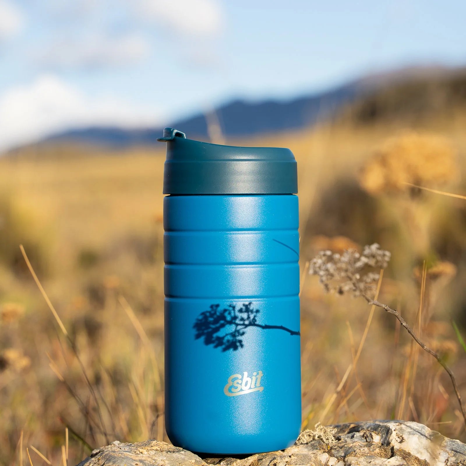 Esbit majoris 450ml thermokop, polarblå, i landskab