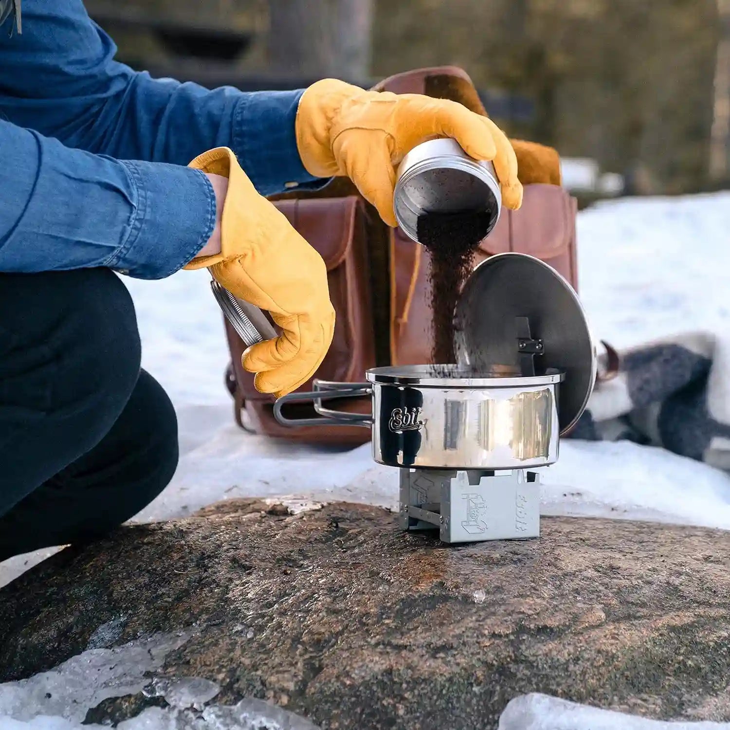 Madlavning med Esbit Gryde i stål 1100 ml og lommekomfur