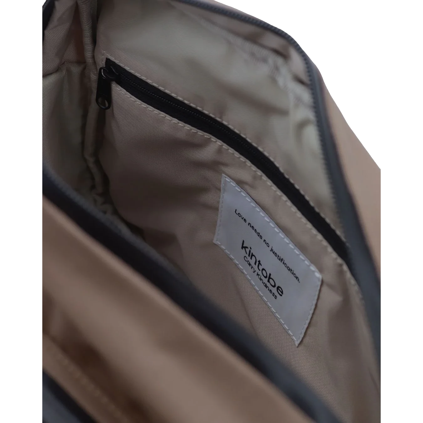 kintobe miles taupe crossbody taske, indvendig
