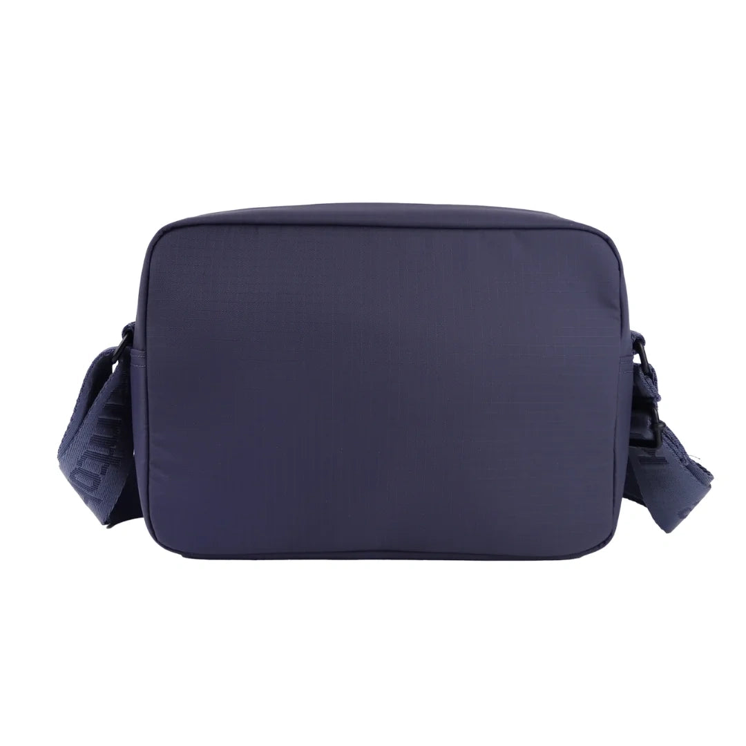 Kintobe Miles taske i farven twilight blue, bagfra