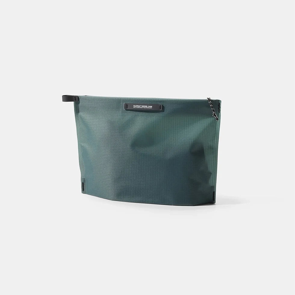 Matador flat Zipper toilettaske i farven juniper/grøn