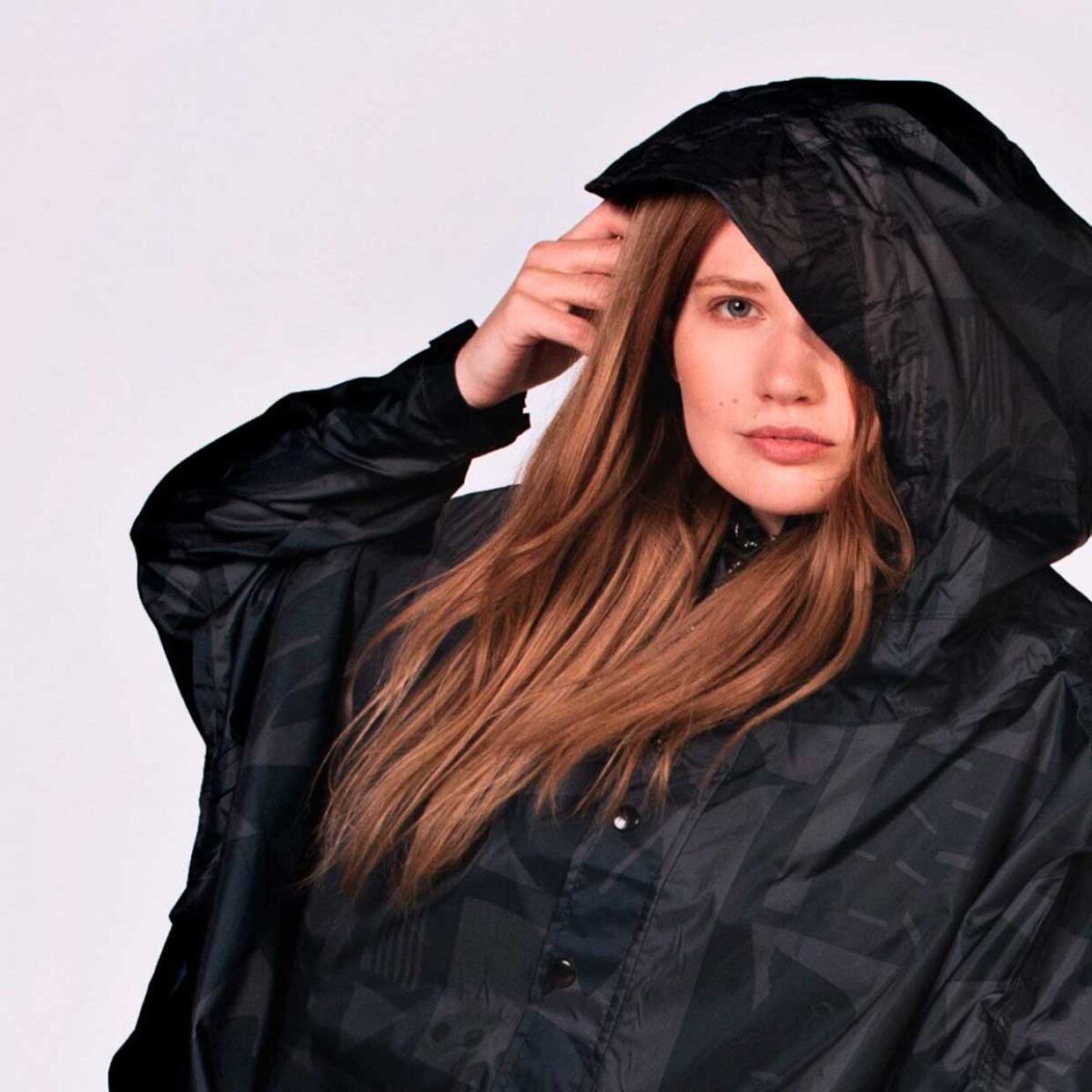 Rainkiss regnnponcho back to black